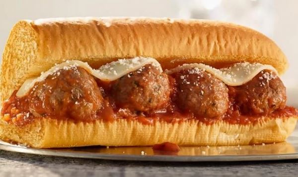 Subway запускает свой первый сэндвич из синтетического мяса