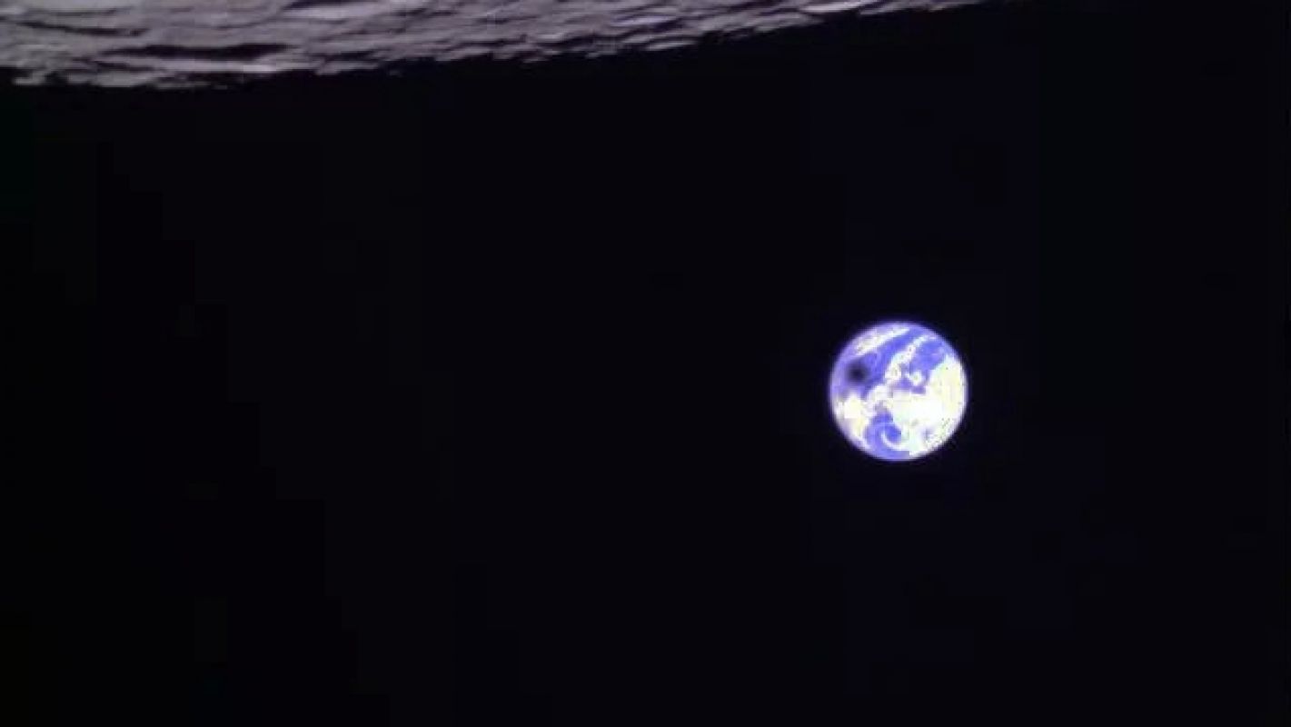 Китайский спутник запечатлел, как лунная тень проходит по поверхности Земли