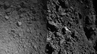 В Сети появились новые фотоснимки поверхности астероида Рюгу